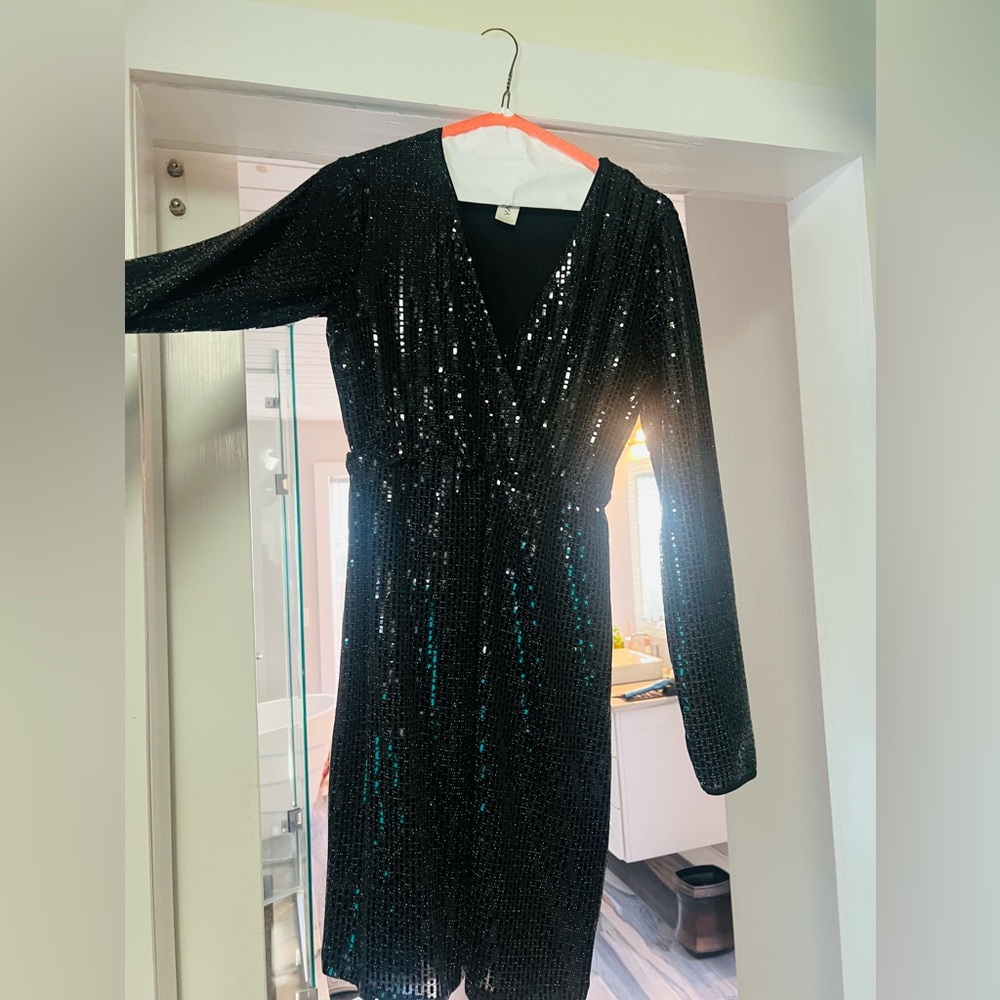 Gorgeous sparkly black dress by YAS.